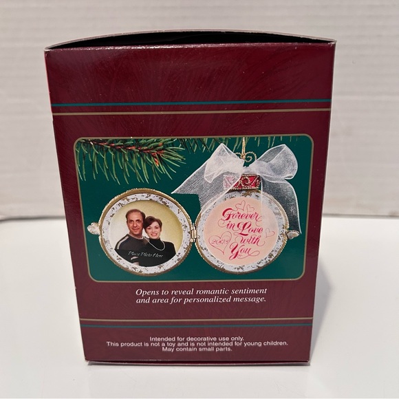 Carlton Card Heirloom Collection - anniversary keepsake 2003 and beyond - Picture 2 of 9